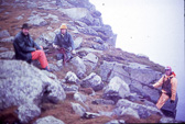 Skálabjörg í leiðinda veðri en það var alltaf sigið í björgin sama hvernig veðrið var, Stebbi, Frikki og pabbi